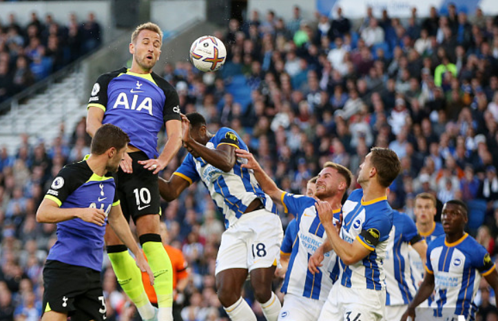 两岁的暗区突围，带着夺金撤离走向全民化