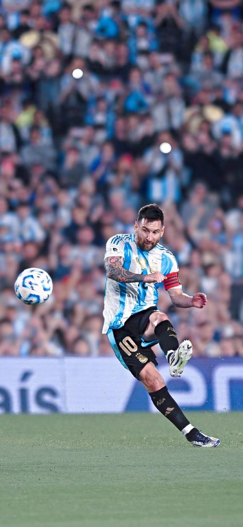 [中超]李帅一记传中球 莱昂纳多门前包抄破门